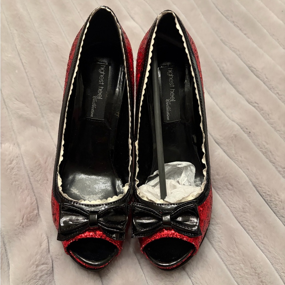 Elegant Red Sparkly Peep-Toe Heels with Black Bow and Scallop Detail. NWOT.